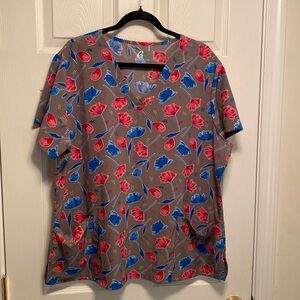 GT Performance Floral Scrub Top…size 2X